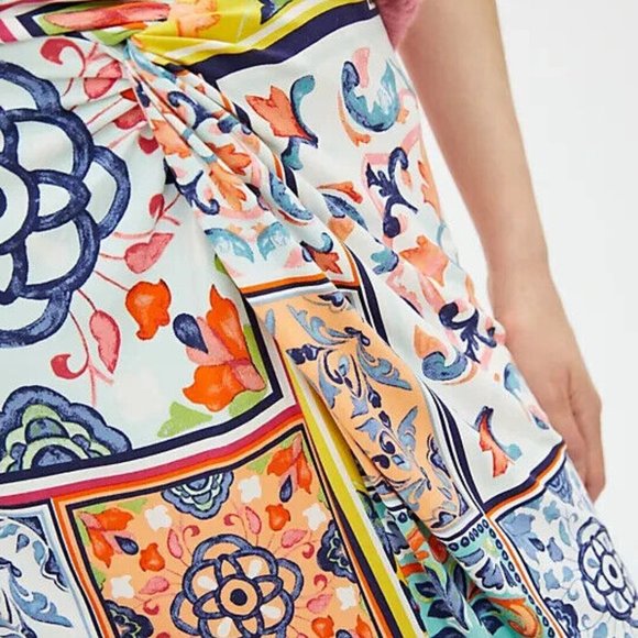 NWT By Anthropologie Tiled Midi Skirt Twisted Front Slit Hem Size Small H13703 - Picture 6 of 12